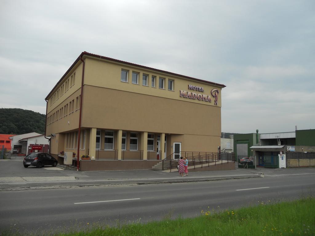 Motel Madona Banská Bystrica Exterior foto